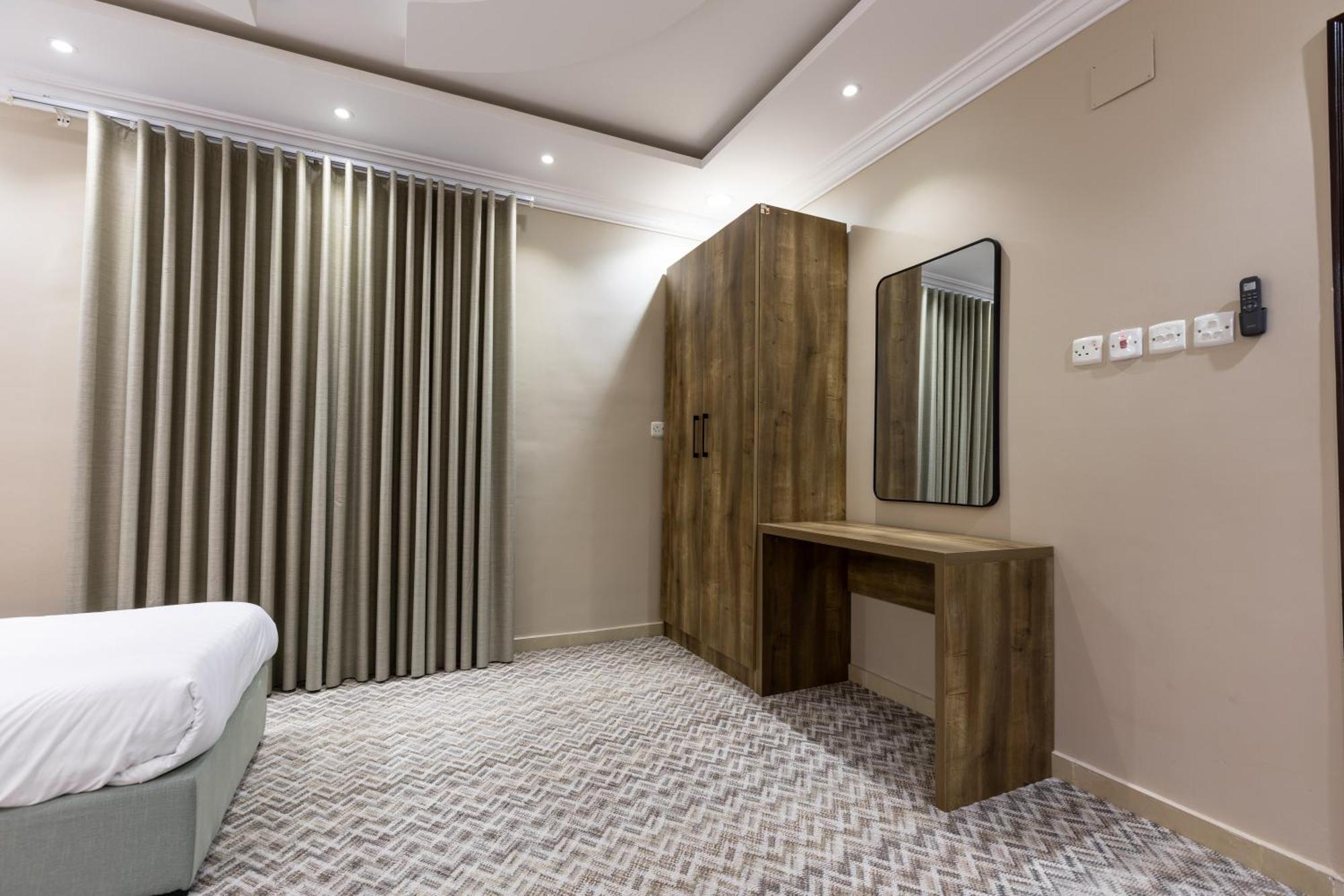 Al-Jamwaut A - Nozol Noor 5 Apartment Медина Екстериор снимка
